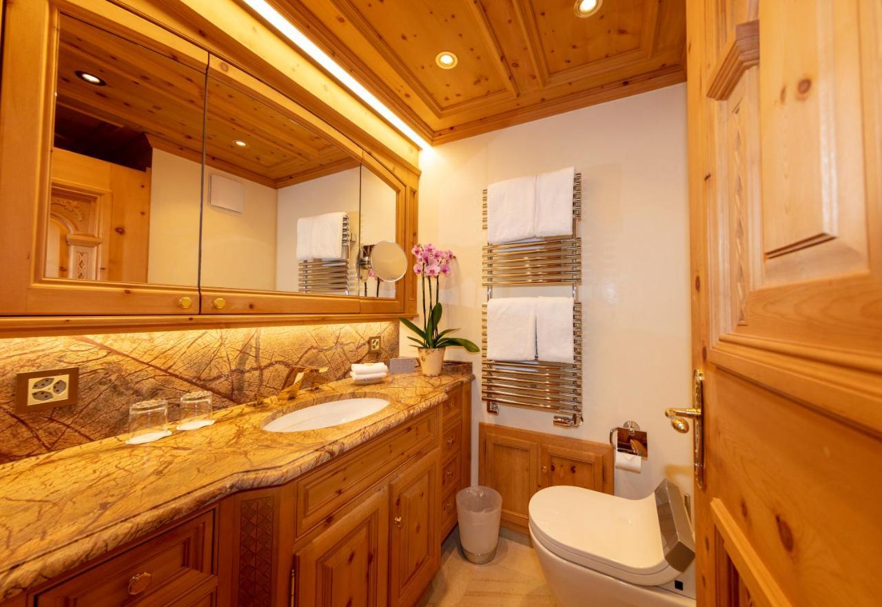Precise Tale Seehof Davos Buitenkant foto A bathroom