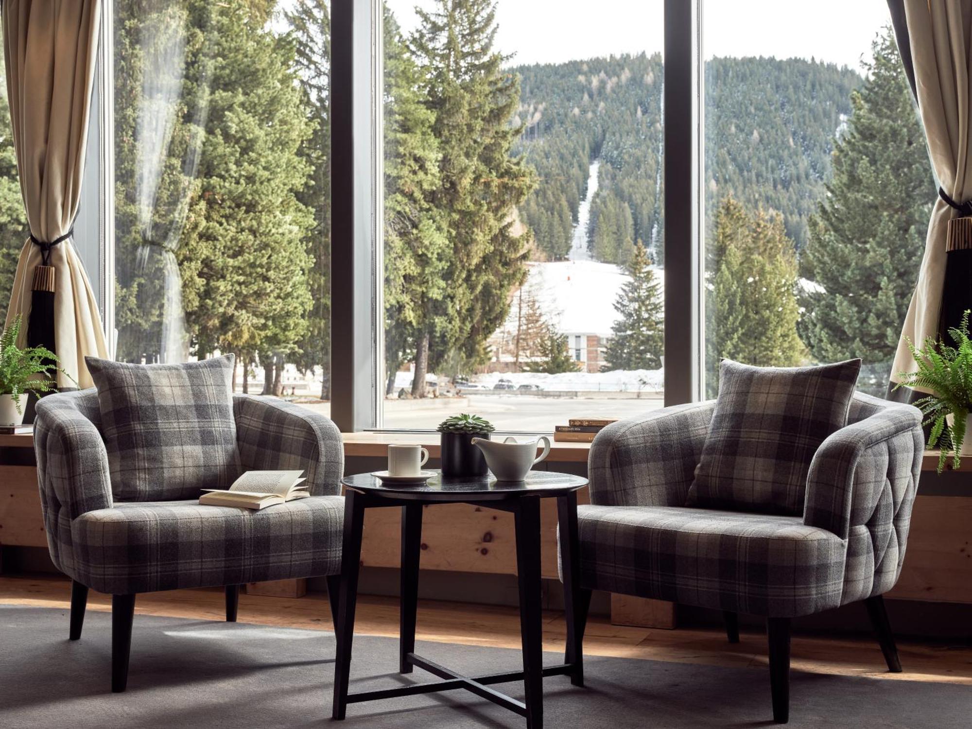 Precise Tale Seehof Davos Buitenkant foto Interior of the hotel